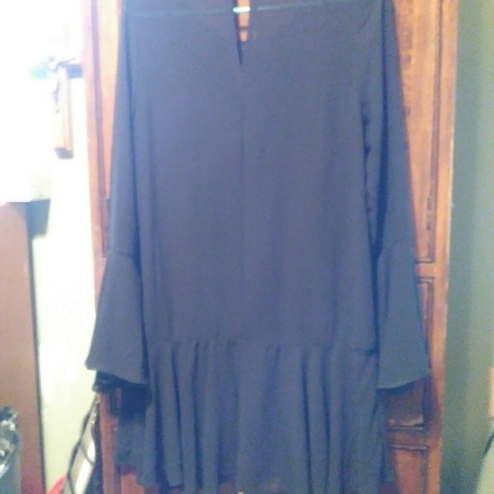 Dress - Picture 2 of 3